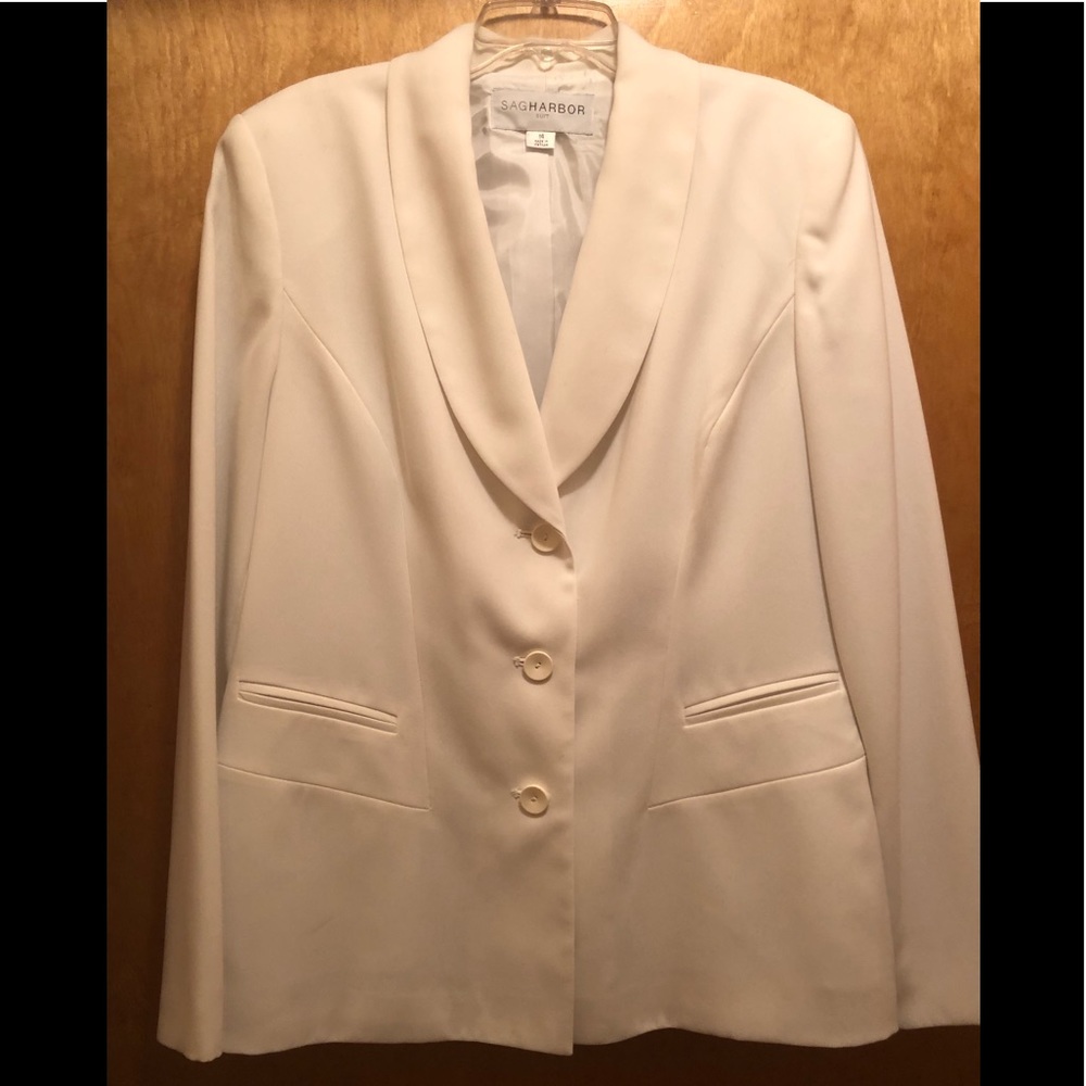 Sag Harbor Ladies Jacket.